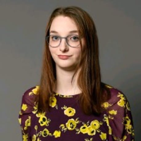 Renee Schmidt Headshot