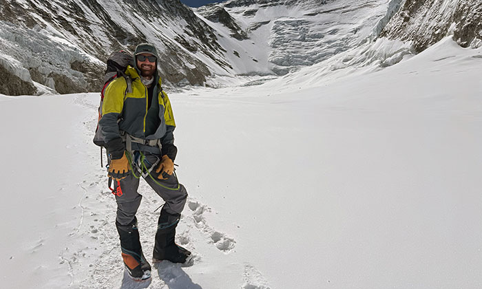 Scaling Mount Everest, Marymount alumnus reaches new heights